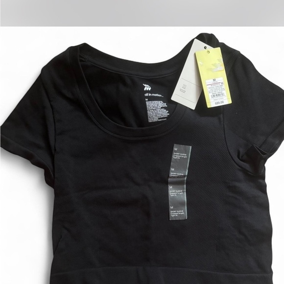 All in Motion Women's Classic Black Short Sleeve Tee - Picture 1 of 3